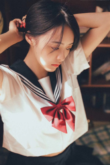 皇上在御花园里要L了太子妃